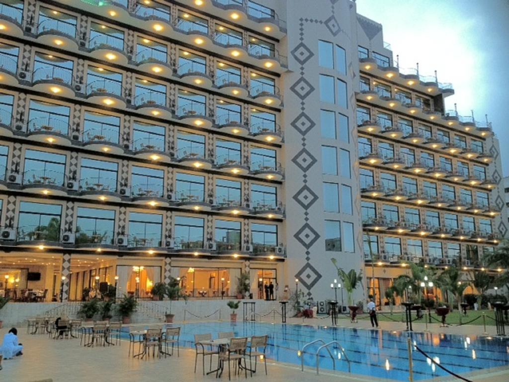Atlantic Palace Hotel ปวงต์-นัว ภายนอก รูปภาพ